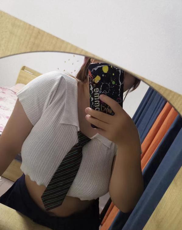 泓邸养生馆（原森林雨足道），这